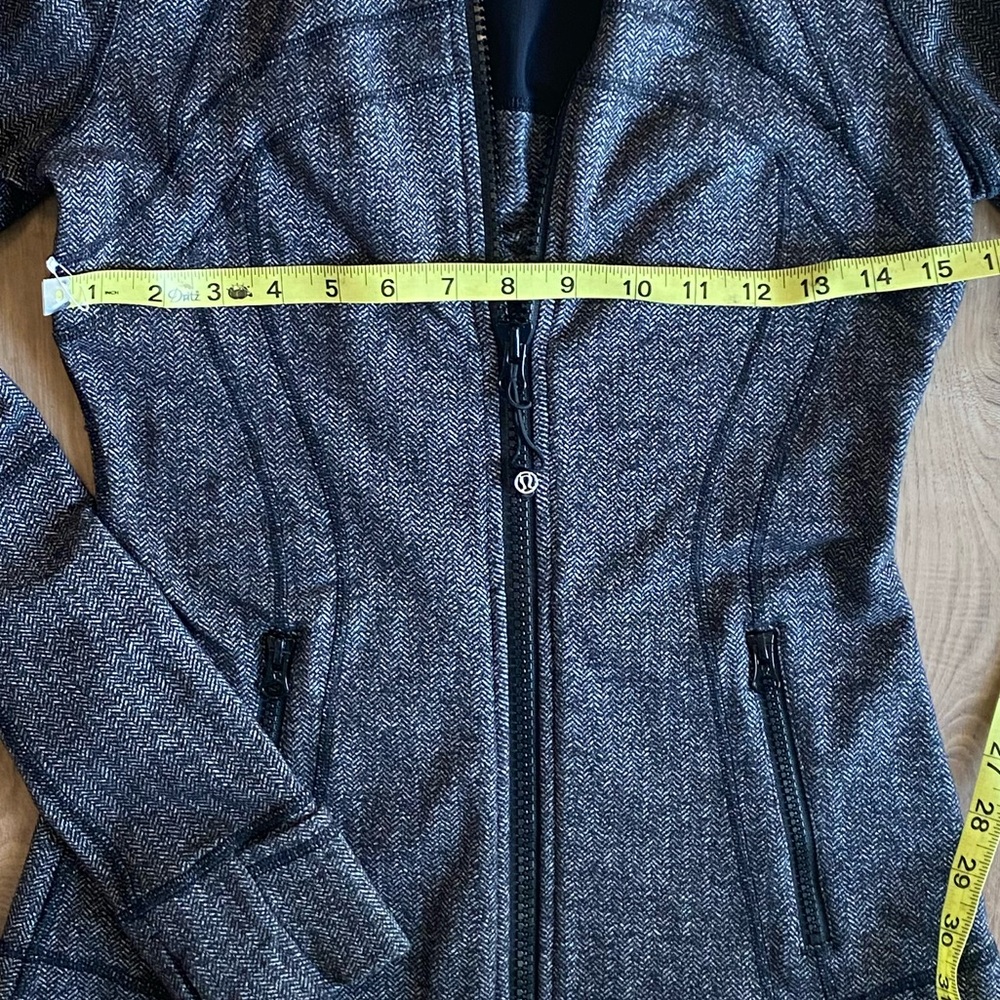 Lululemon Define Jacket - Picture 4 of 7